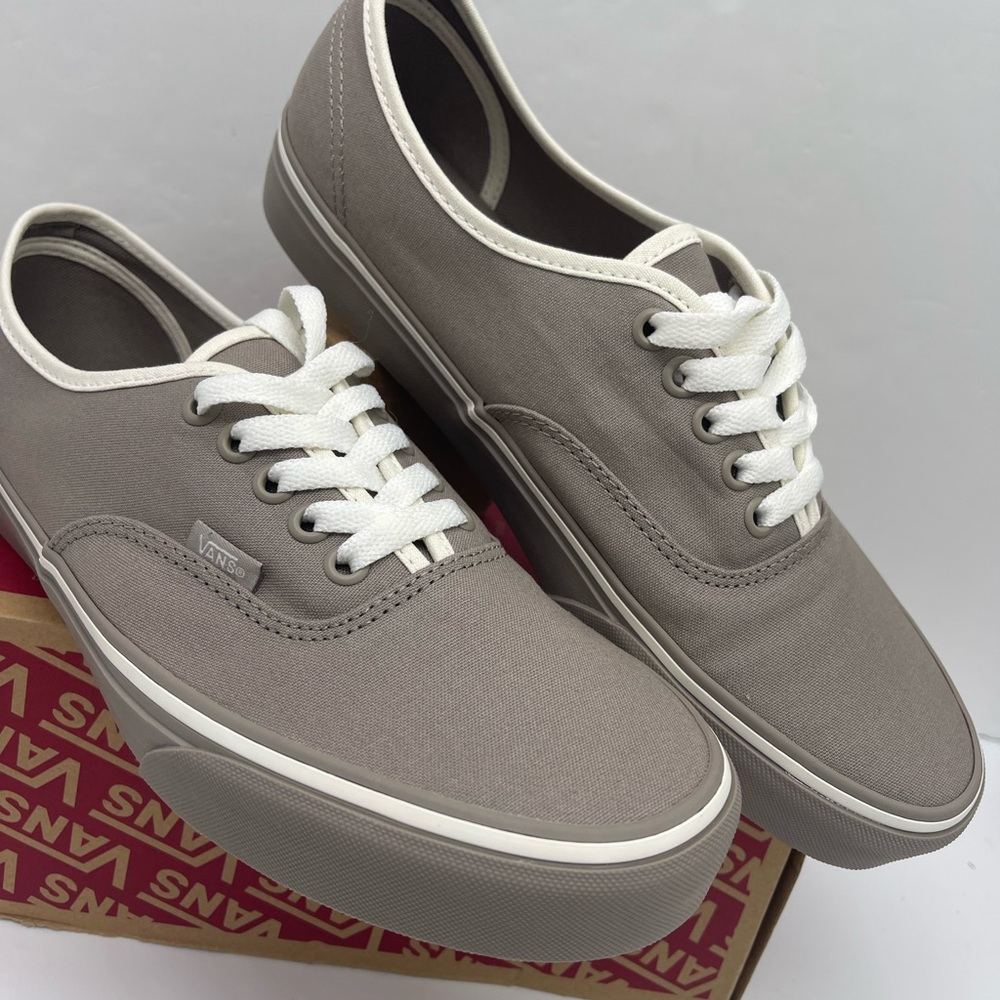 Vans Men’s Authentic
Pop Gray Sneakers 
VN000BW5BGF

Lifestyle, Original Icon - Picture 6 of 16